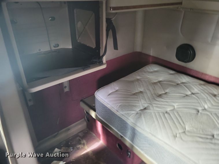 image for item LC9501 2007 International 9400i  semi truck