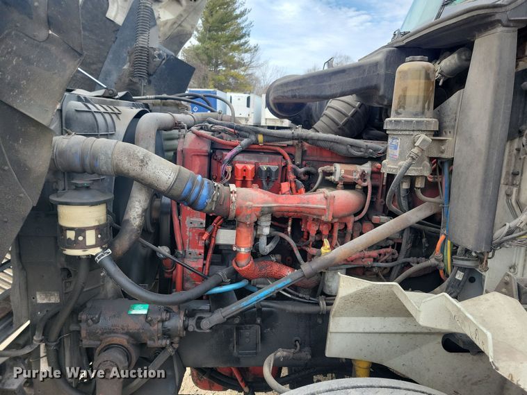 image for item LC9501 2007 International 9400i  semi truck