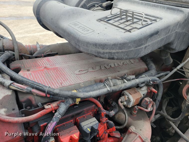 image for item LC9501 2007 International 9400i  semi truck