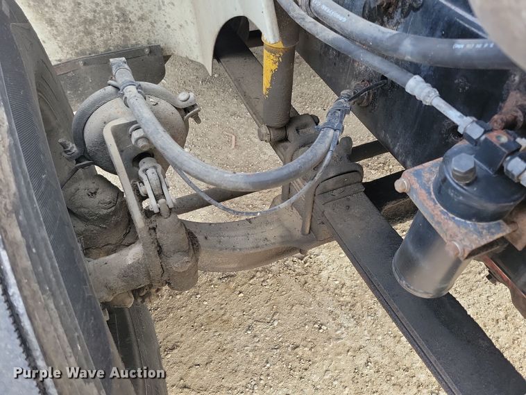 image for item LC9501 2007 International 9400i  semi truck