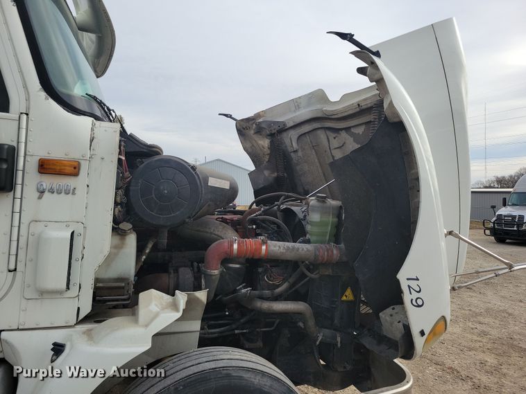 image for item LC9501 2007 International 9400i  semi truck