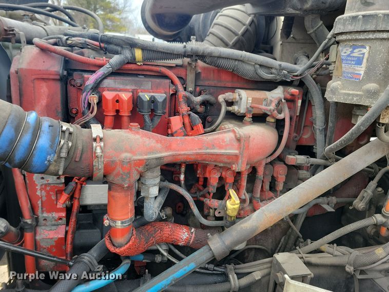 image for item LC9501 2007 International 9400i  semi truck