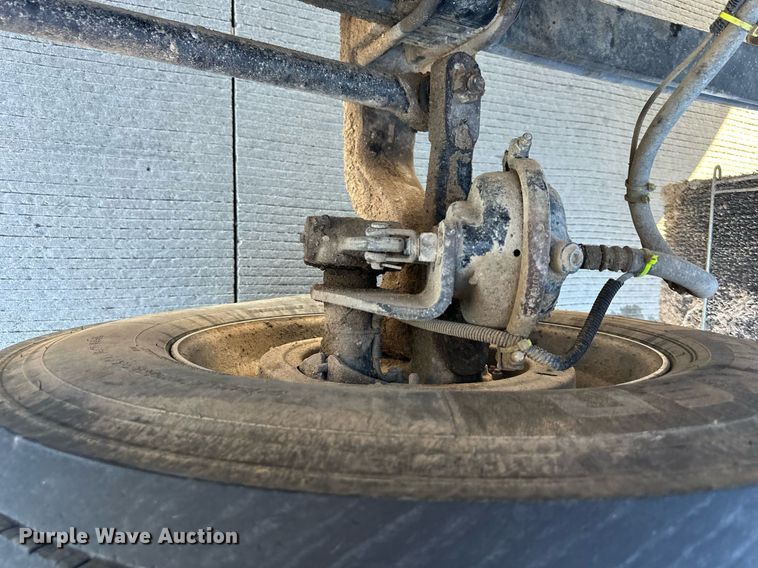 image for item LH9036 2007 Kenworth T800  semi truck