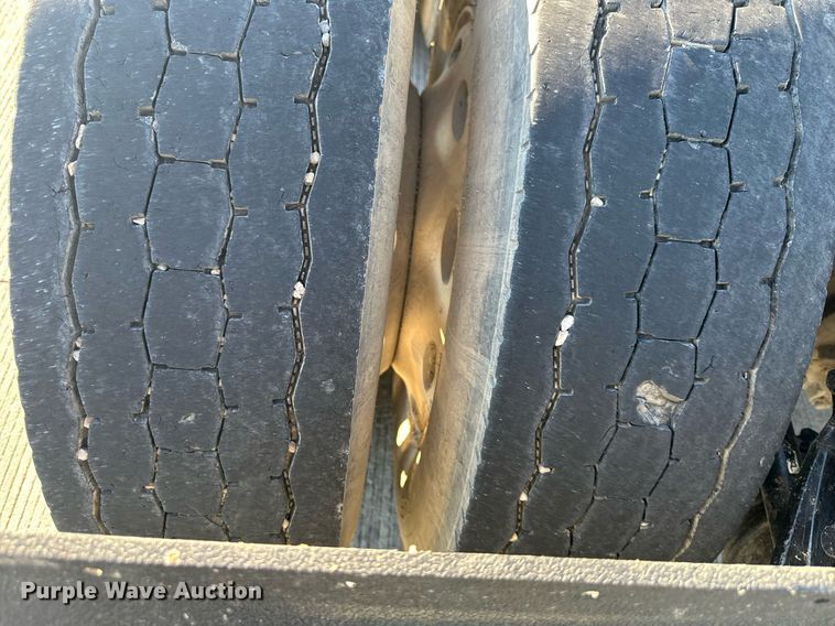 image for item LH9036 2007 Kenworth T800  semi truck