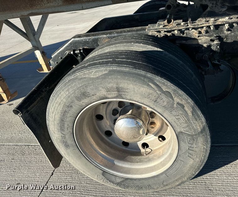 image for item LH9036 2007 Kenworth T800  semi truck