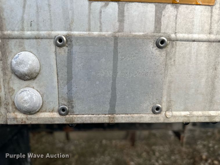 image for item LH9037 1999 Ford F800  box truck