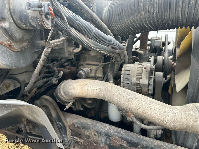 image for item LH9037 1999 Ford F800  box truck