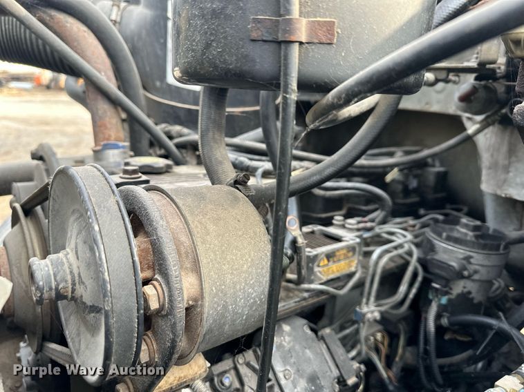 image for item LH9037 1999 Ford F800  box truck