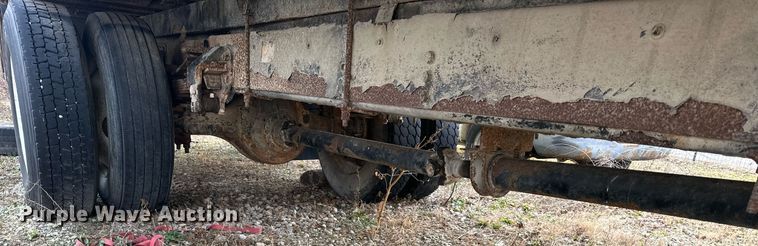 image for item LH9037 1999 Ford F800  box truck