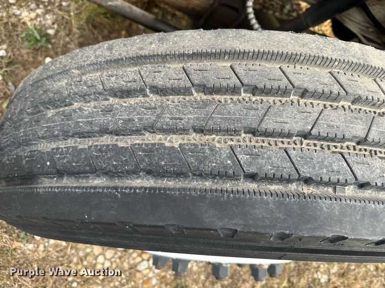 image for item LH9037 1999 Ford F800  box truck