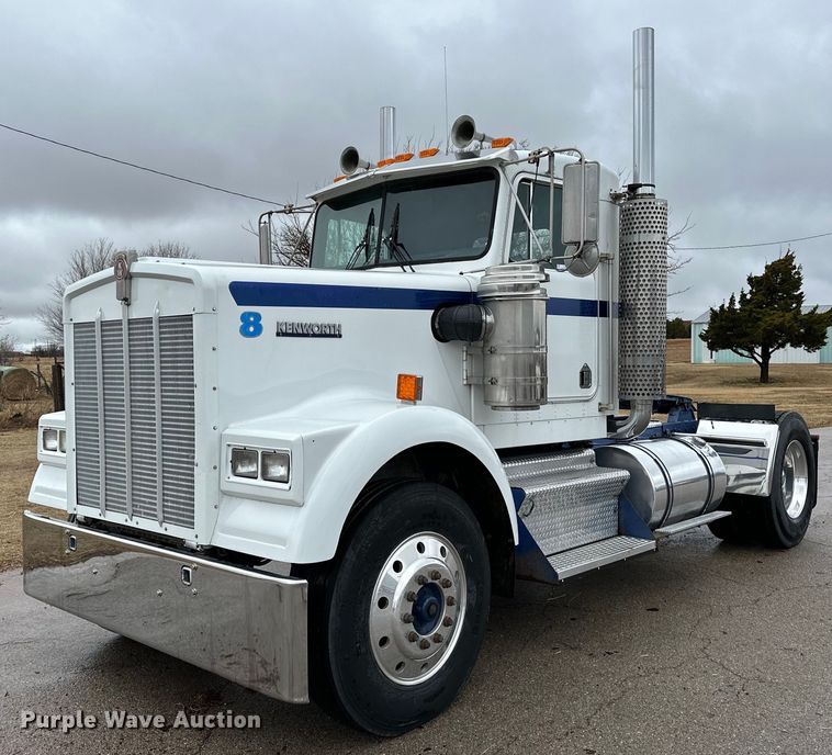 image for item LK9741 1987 Kenworth W900  semi truck