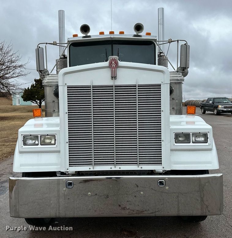 image for item LK9741 1987 Kenworth W900  semi truck
