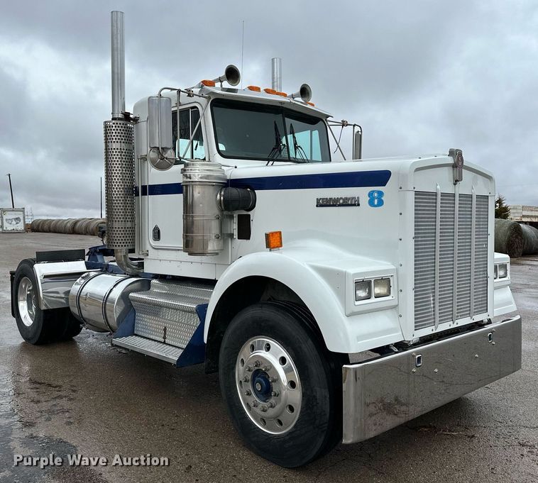 image for item LK9741 1987 Kenworth W900  semi truck
