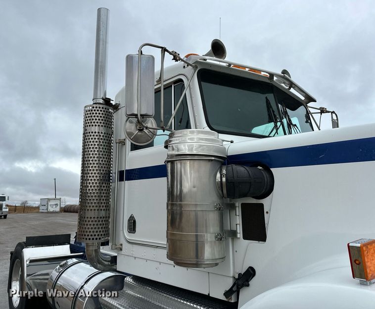 image for item LK9741 1987 Kenworth W900  semi truck