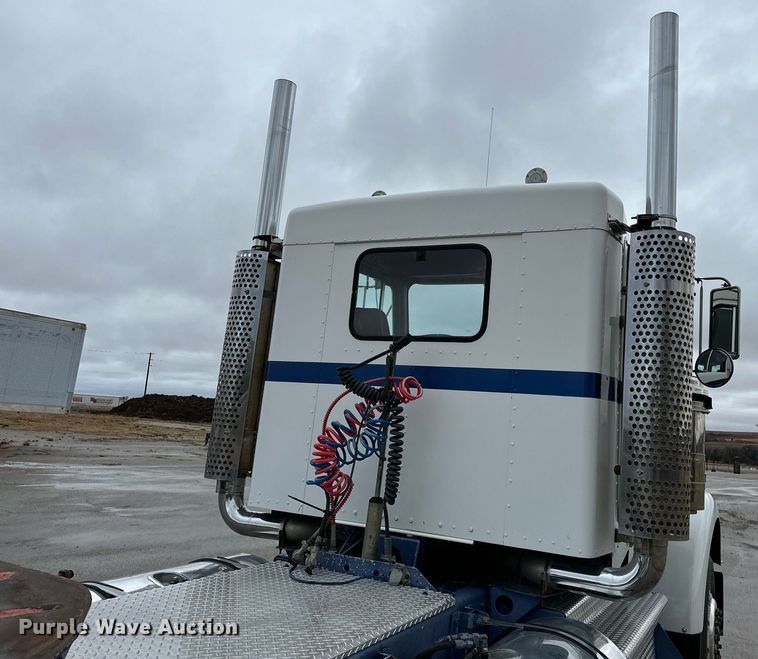 image for item LK9741 1987 Kenworth W900  semi truck