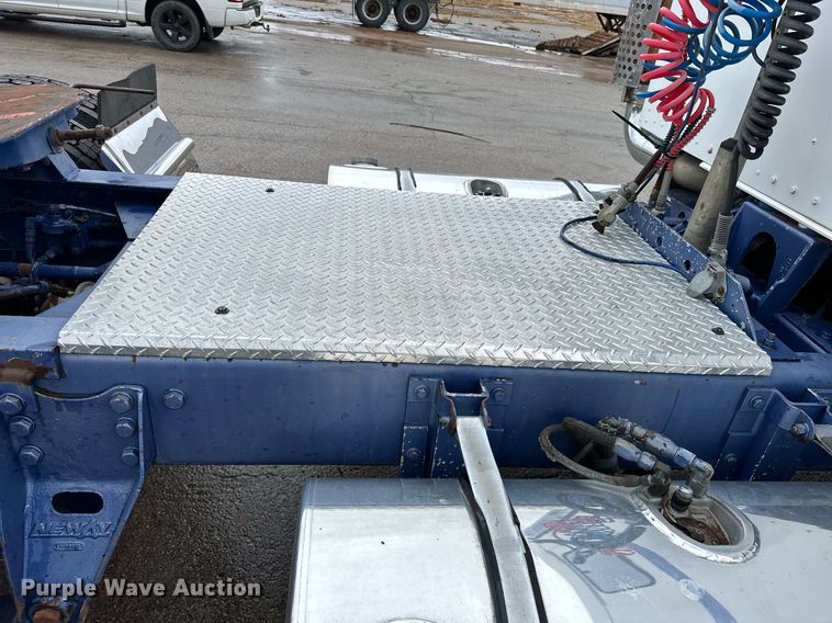 image for item LK9741 1987 Kenworth W900  semi truck