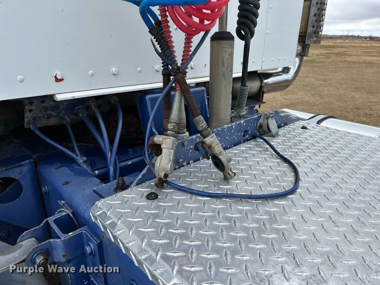 image for item LK9741 1987 Kenworth W900  semi truck