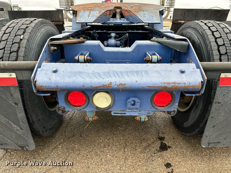 image for item LK9741 1987 Kenworth W900  semi truck