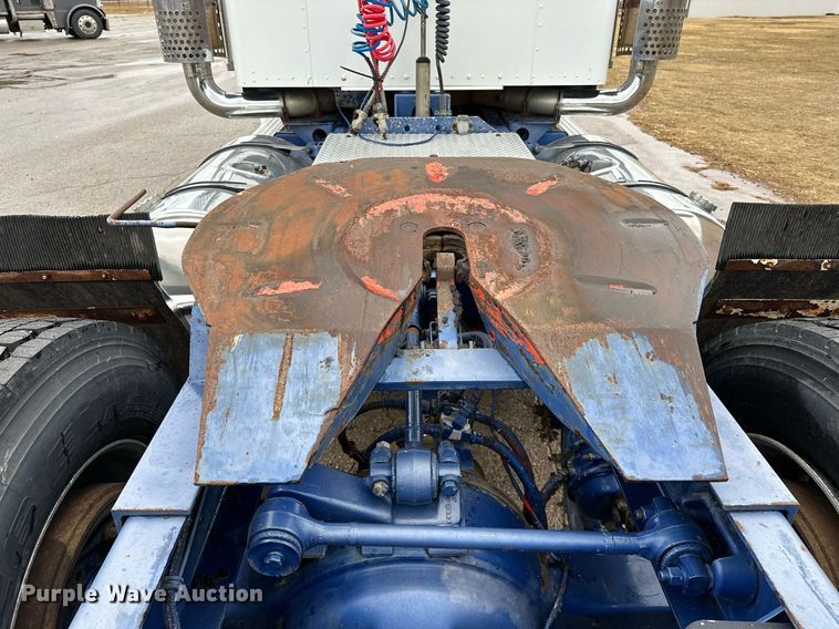 image for item LK9741 1987 Kenworth W900  semi truck