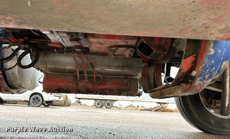 image for item LK9741 1987 Kenworth W900  semi truck