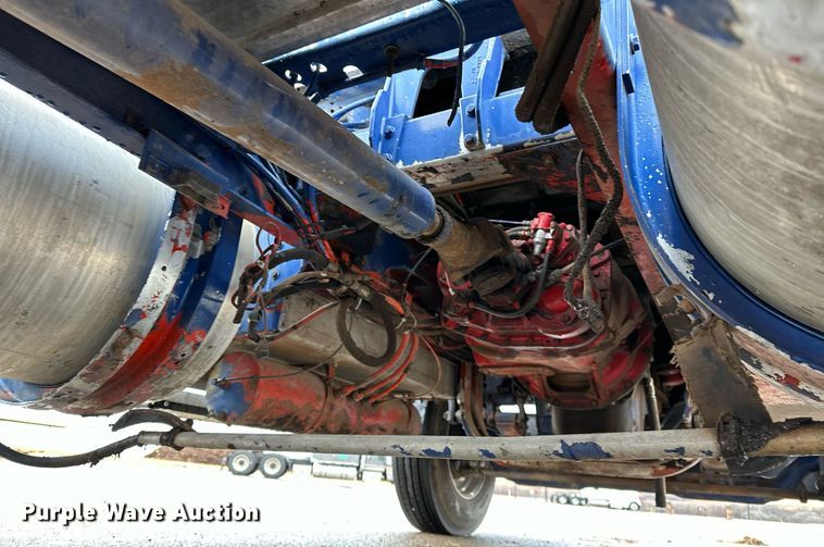 image for item LK9741 1987 Kenworth W900  semi truck