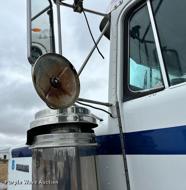 image for item LK9741 1987 Kenworth W900  semi truck