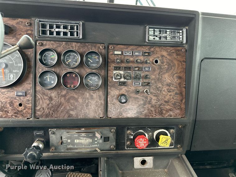 image for item LK9741 1987 Kenworth W900  semi truck