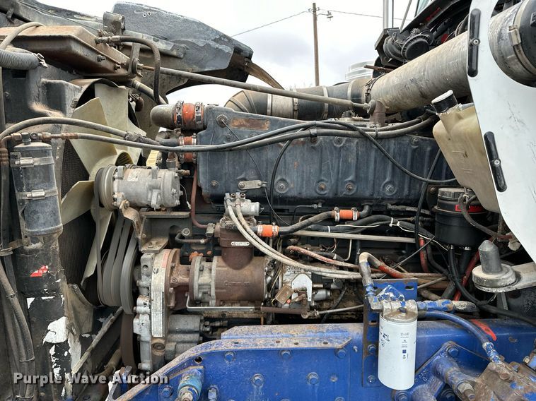 image for item LK9741 1987 Kenworth W900  semi truck