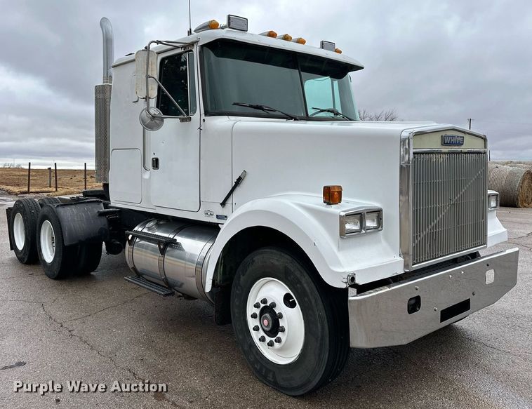 image for item LK9742 1986 Volvo White  semi truck