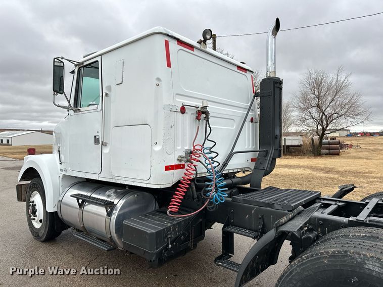 image for item LK9742 1986 Volvo White  semi truck