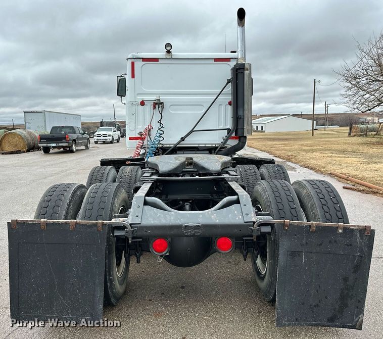 image for item LK9742 1986 Volvo White  semi truck