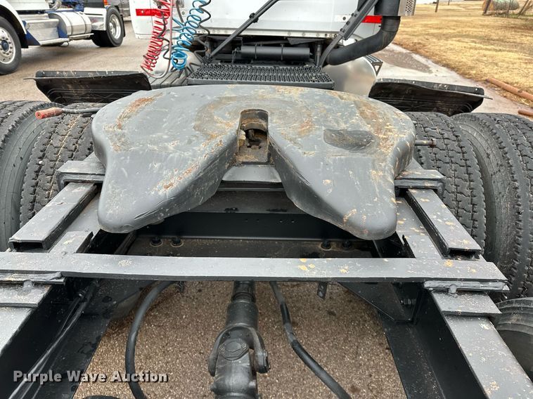 image for item LK9742 1986 Volvo White  semi truck