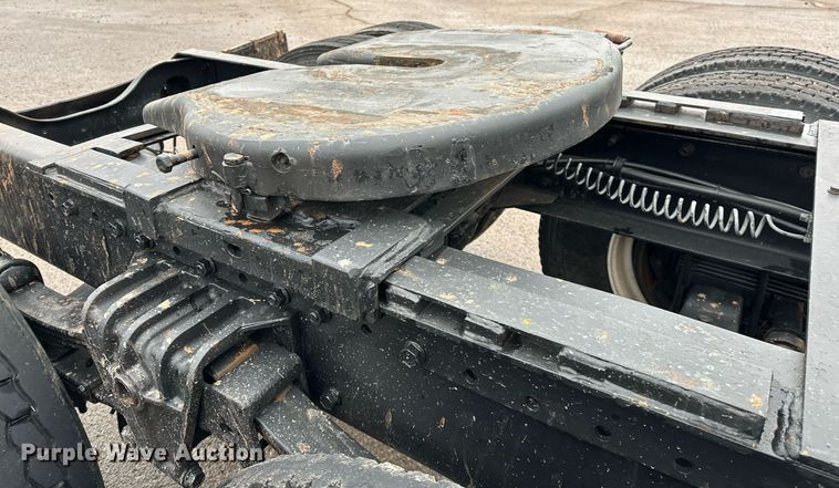 image for item LK9742 1986 Volvo White  semi truck