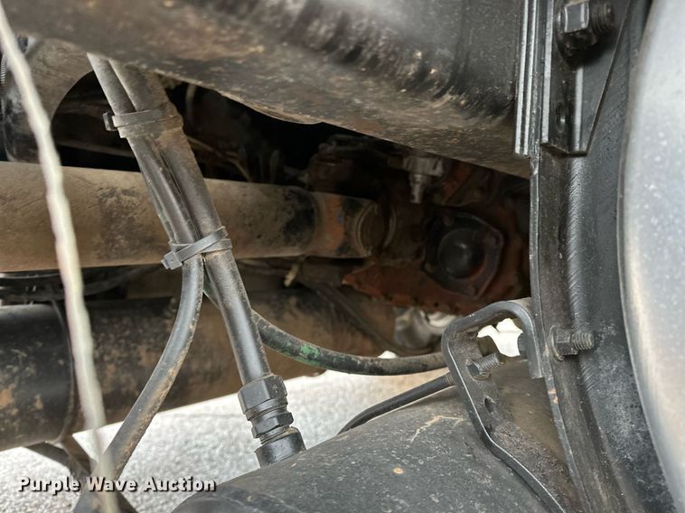 image for item LK9742 1986 Volvo White  semi truck