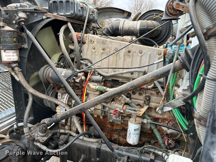 image for item LK9742 1986 Volvo White  semi truck