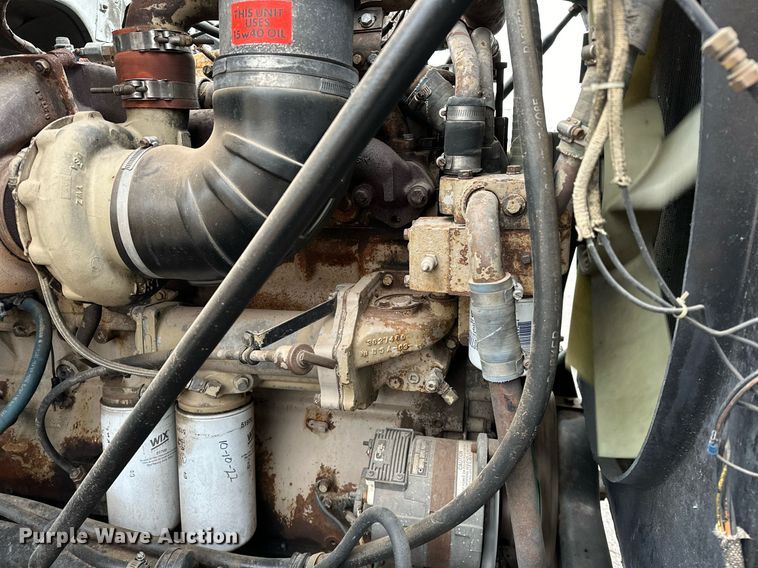 image for item LK9742 1986 Volvo White  semi truck