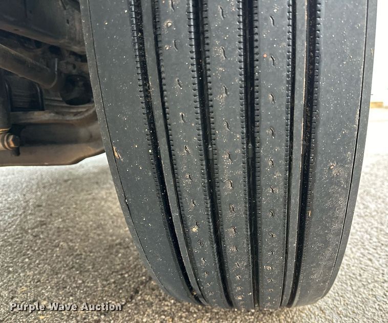 image for item LK9742 1986 Volvo White  semi truck