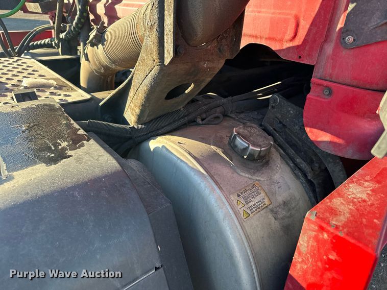 image for item LO9436 2014 Freightliner Cascadia  semi truck