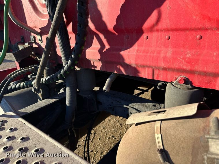 image for item LO9436 2014 Freightliner Cascadia  semi truck