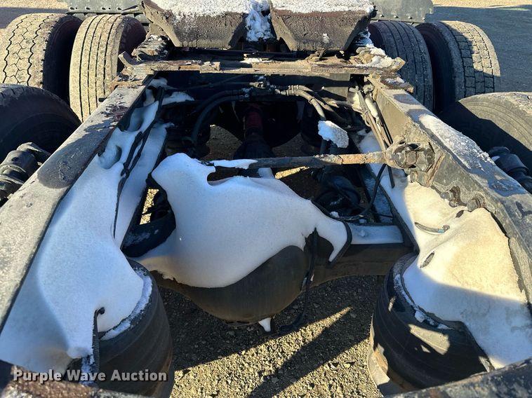 image for item LO9436 2014 Freightliner Cascadia  semi truck