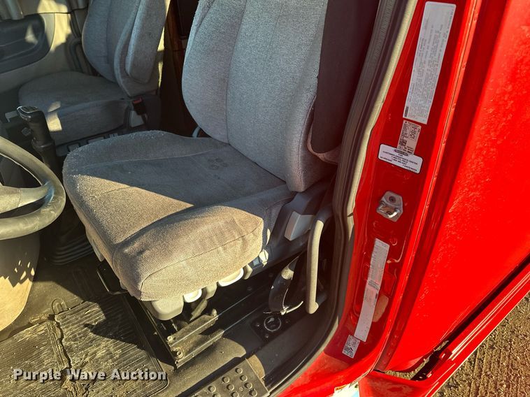 image for item LO9436 2014 Freightliner Cascadia  semi truck