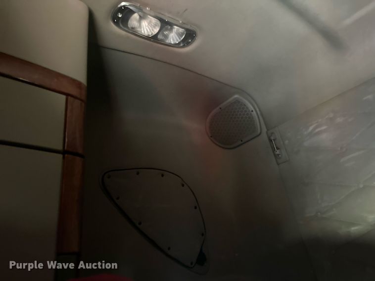 image for item LO9436 2014 Freightliner Cascadia  semi truck