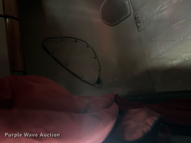 image for item LO9436 2014 Freightliner Cascadia  semi truck