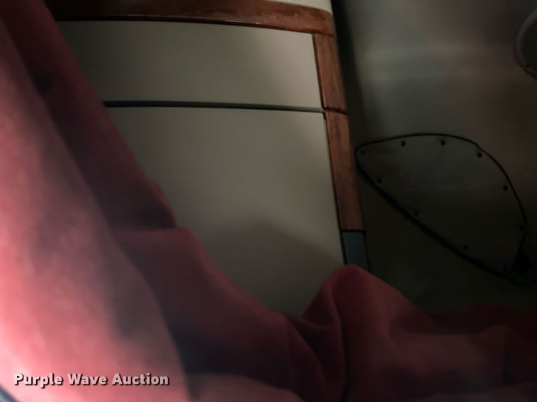 image for item LO9436 2014 Freightliner Cascadia  semi truck