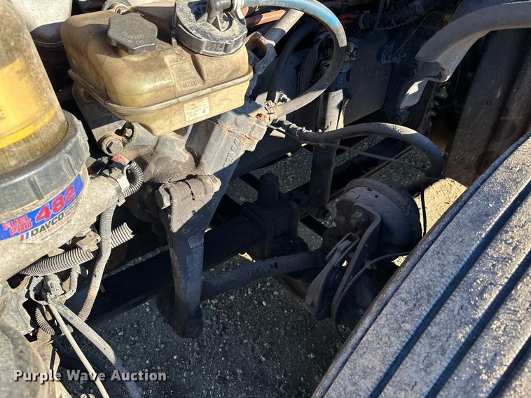 image for item LO9436 2014 Freightliner Cascadia  semi truck