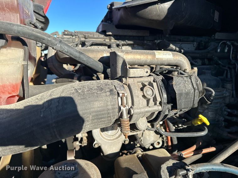 image for item LO9436 2014 Freightliner Cascadia  semi truck