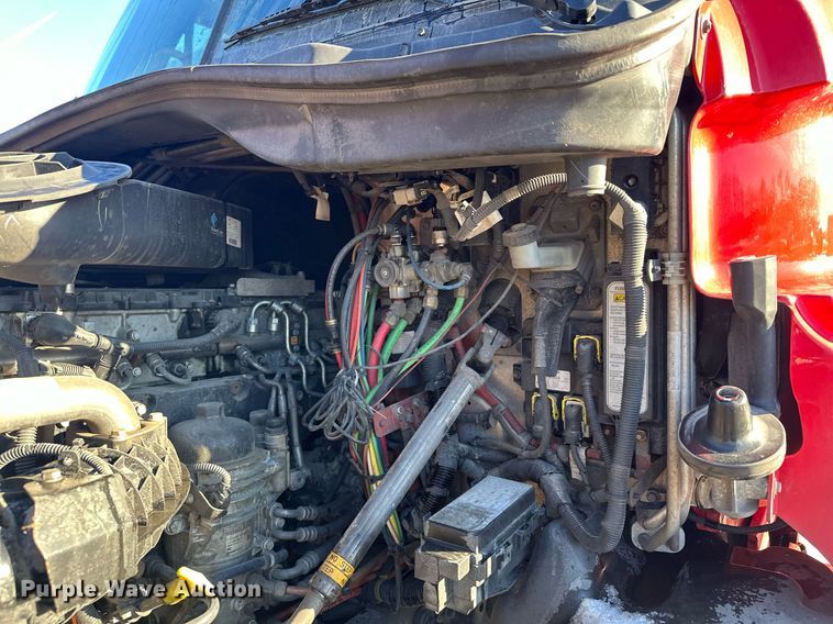 image for item LO9436 2014 Freightliner Cascadia  semi truck