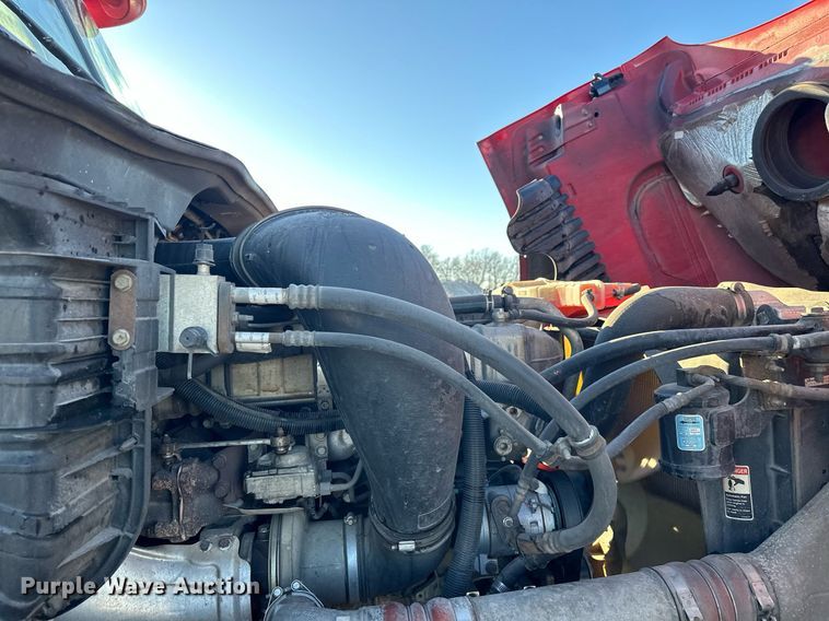 image for item LO9436 2014 Freightliner Cascadia  semi truck