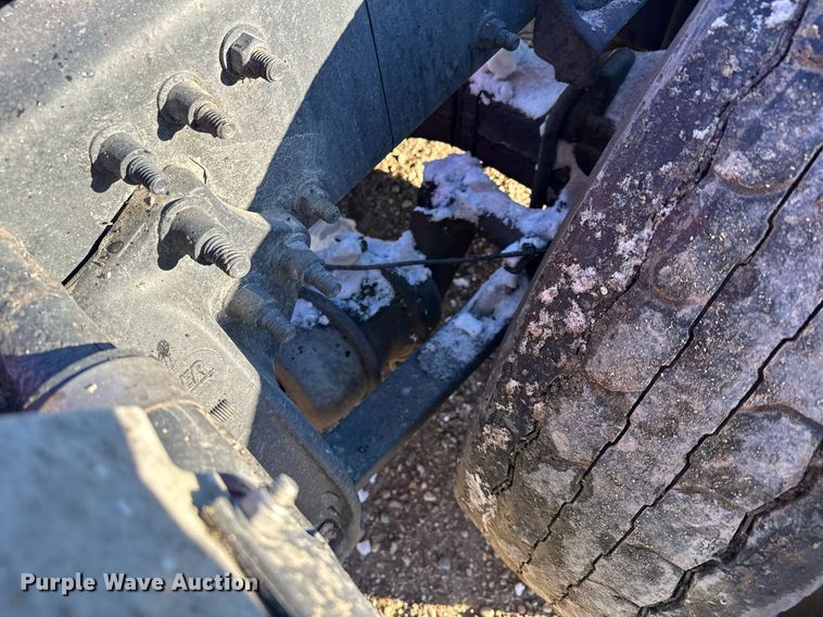 image for item LO9437 2014 Freightliner Cascadia  semi truck