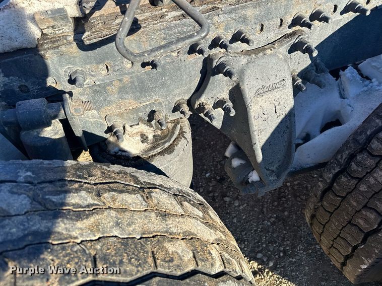 image for item LO9437 2014 Freightliner Cascadia  semi truck